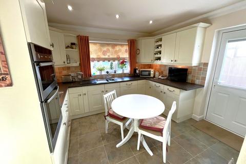 23 Crownhill Meadow, Catshill, Bromsgrove, B61 9HH