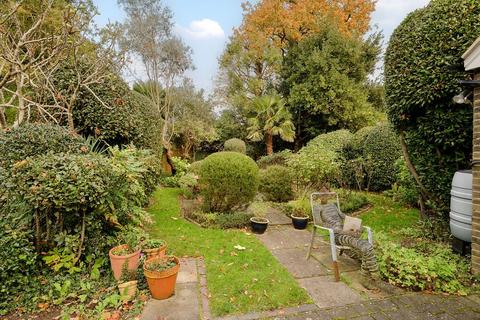 undefined, Lauriston Road, London SW19