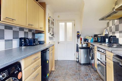 2 bedroom terraced house for sale, Beatty Lane, Basildon, Essex, SS14