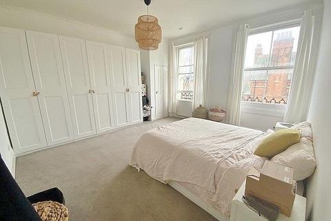 2 bedroom flat to rent, Brunswick Place, Hove