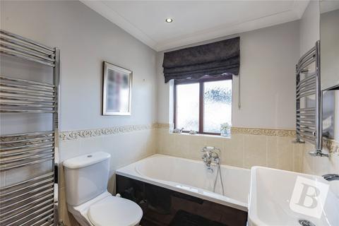 4 bedroom detached house for sale, Eyre Close, Gidea Park, RM2