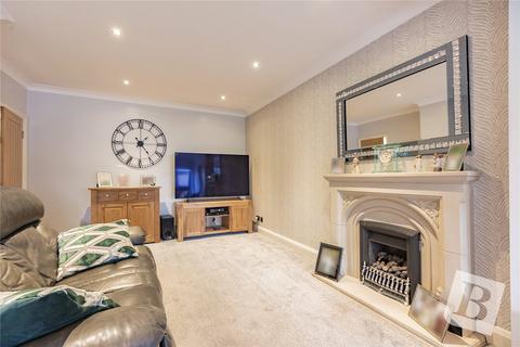 5 Eyre Close, Romford, RM2 6AR