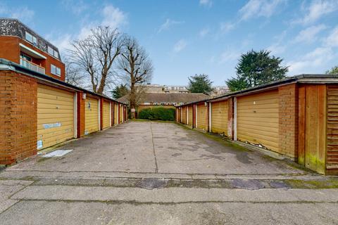 Flat 3, Belmont Lodge London Road, Stanmore, HA7 4NG