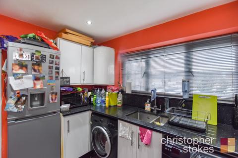 2 bedroom maisonette to rent, Whitefields Road, Cheshunt, Waltham Cross, Hertfordshire, EN8 0EJ