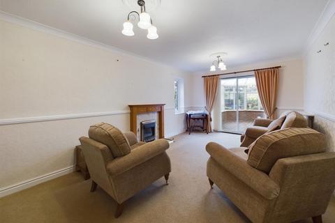 3 bedroom detached bungalow for sale, Ridgeway, Cromer