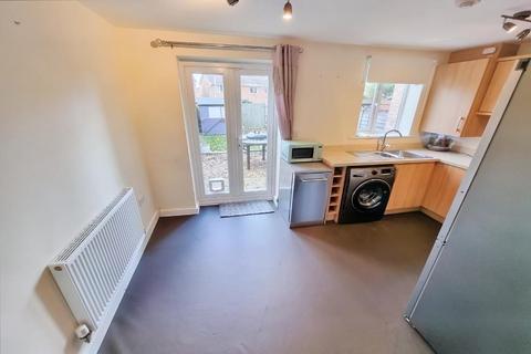 2 bedroom terraced house to rent, Wardens Lane, Irthlingborough NN9