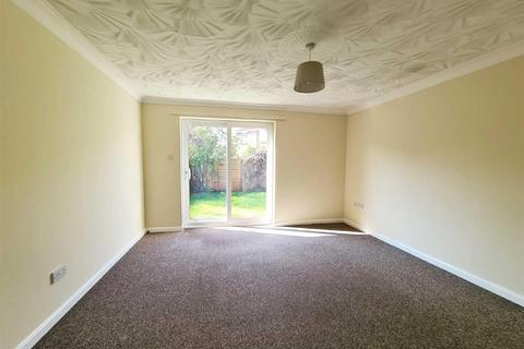 2 bedroom end of terrace house to rent, St Thomas Road, Spalding