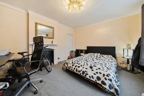 3 bedroom semi-detached house for sale, Pinewood Avenue, Pinner, Middlesex