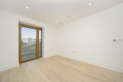 2 bedroom flat to rent, Capital Interchange Way, Brentford TW8