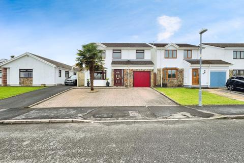 4 bedroom detached house for sale, Hendre Park, Llangennech, Llanelli, Carmarthenshire, SA14