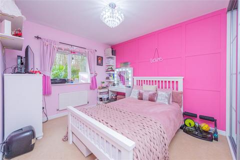 37 Hookacre Grove, Priorslee, Telford, TF2 9GG