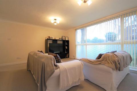 2 bedroom apartment to rent, Hawkesworth Close, Northwood HA6