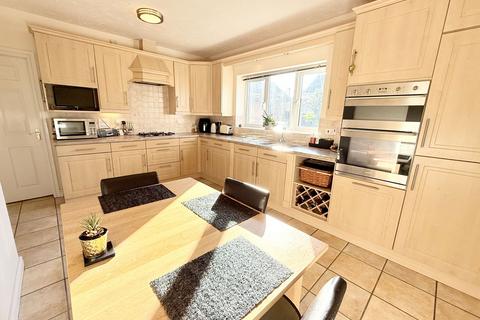 4 bedroom detached house for sale, Stockley Crescent, Shirley