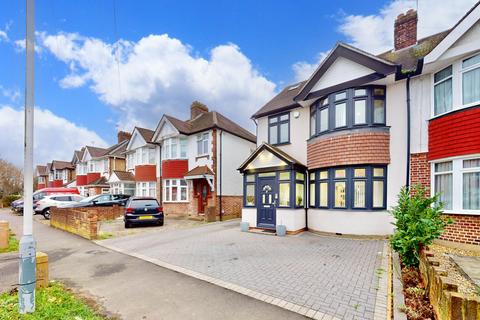 4 bedroom semi-detached house for sale, Cranborne Waye, Hayes