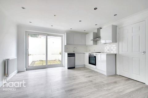 45a Weston Road, Rochester, ME2 3HA