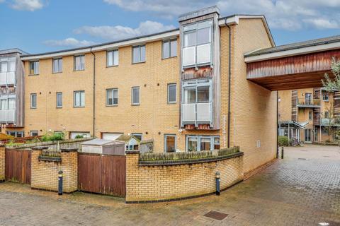 4 bedroom end of terrace house for sale, Rustat Avenue, Cambridge