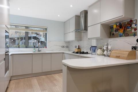 4 bedroom end of terrace house for sale, Rustat Avenue, Cambridge