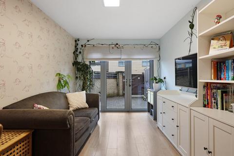 4 bedroom end of terrace house for sale, Rustat Avenue, Cambridge