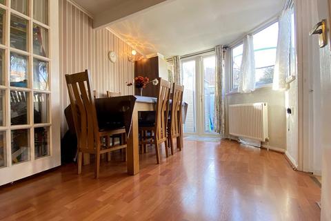 3 bedroom end of terrace house for sale, Woodcote Road, Wallington SM6