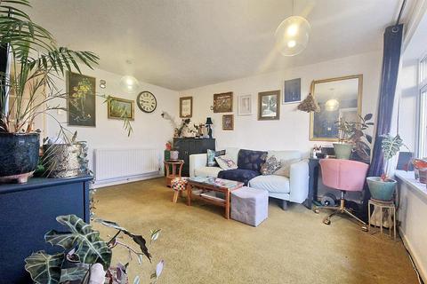 2 bedroom maisonette for sale, Finmere Crescent, Aylesbury