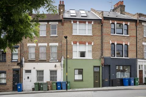 1 bedroom flat for sale, Ivanhoe Road, Camberwell, SE5