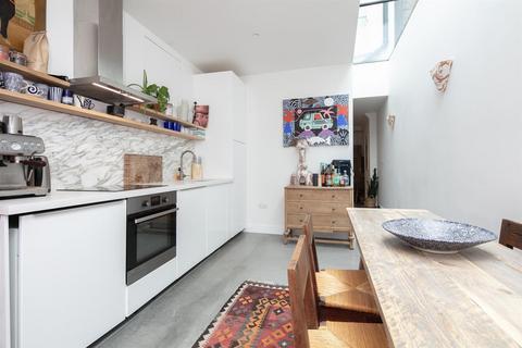 1 bedroom flat for sale, Ivanhoe Road, Camberwell, SE5