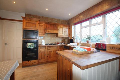 4 bedroom detached house for sale, Bridgnorth Road, Stourton