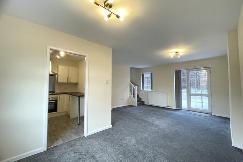 3 bedroom semi-detached house to rent, Sydney Street, Salford, M6