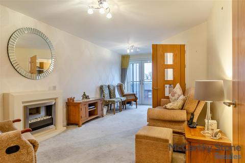 1 bedroom apartment for sale, Latham Court, 50 Middlewich Road, Sandbach, Cheshire, CW11 1LF