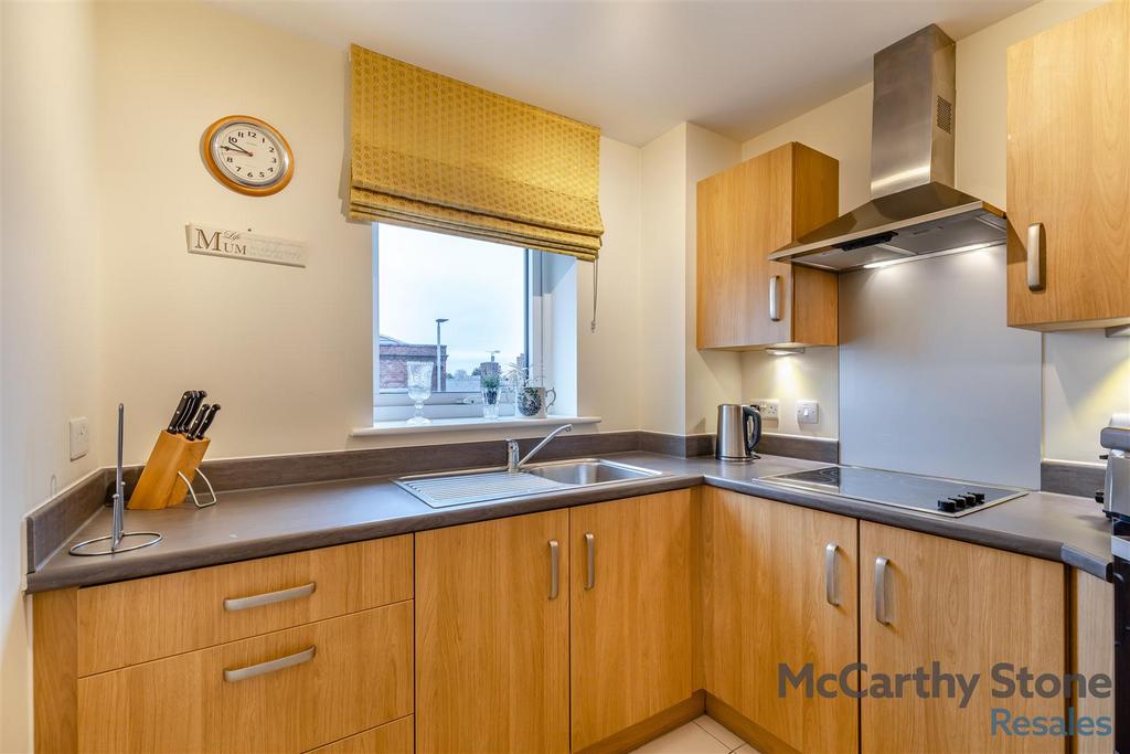 8633031-interior16.jpg