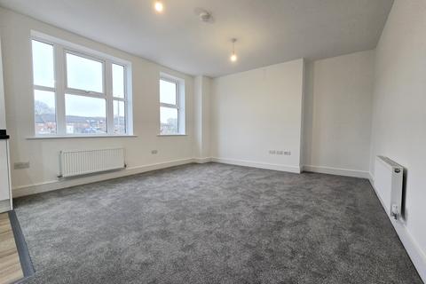 2 bedroom flat to rent, Dunton Court, Aston Road, Laindon