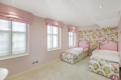 3 bedroom apartment for sale, Chantrey House, 4 Eccleston Street, Belgravia, London, SW1W