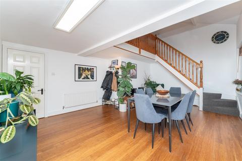 2 bedroom apartment for sale, Chevy Road, Southall