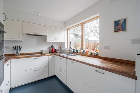 4 bedroom terraced house for sale, Lyham Road, London