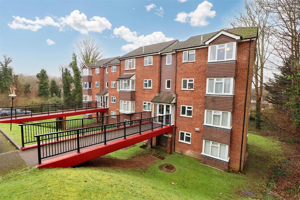 Bridge court craigmount radlett 1 bed flat for sale 260 000