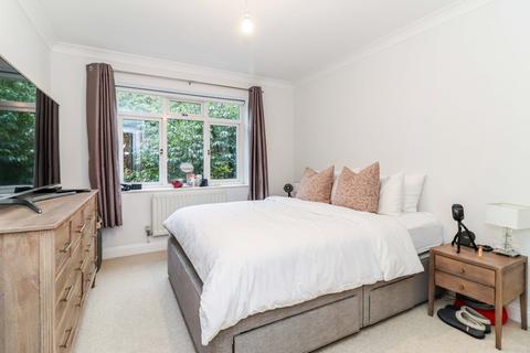 2 bedroom apartment for sale, Station Road, Beaconsfield, Buckinghamshire, HP9