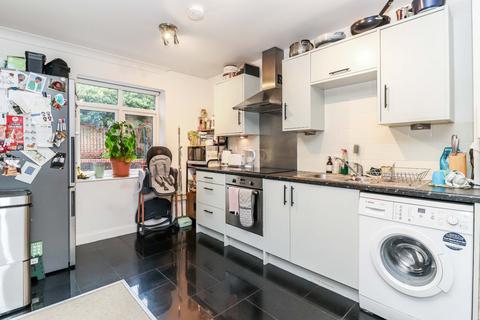 2 bedroom apartment for sale, Station Road, Beaconsfield, Buckinghamshire, HP9