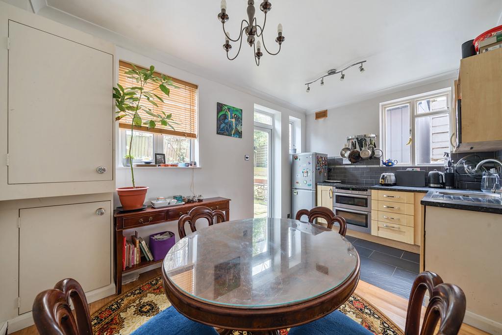 Kitchen/ Dining