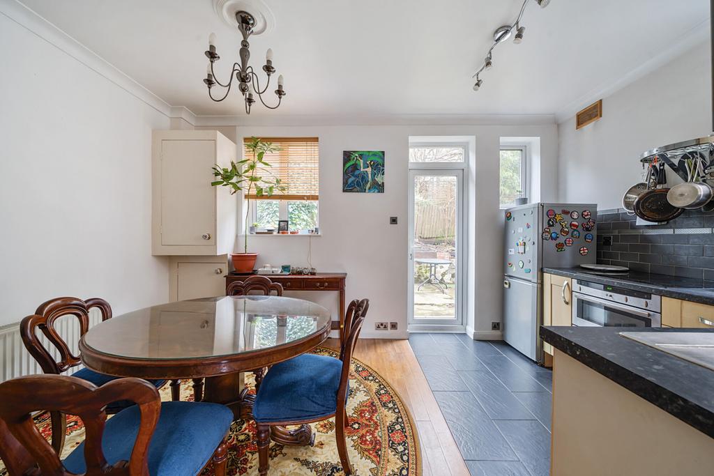 Kitchen/ Dining