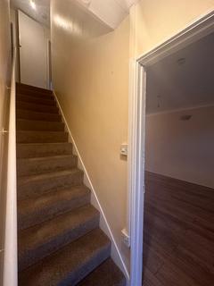 4 bedroom terraced house to rent, Chelmer Crescent Barking IG11 0PY