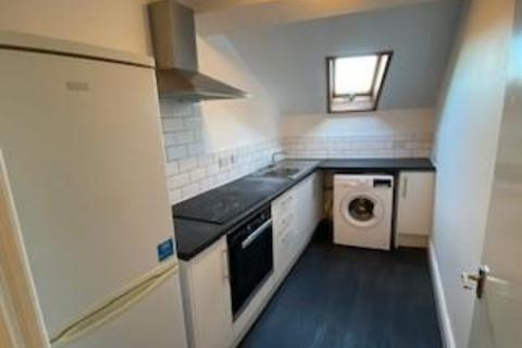 4 bedroom flat to rent, Bentley Road, Toxteth, Liverpool, L8 0SZ