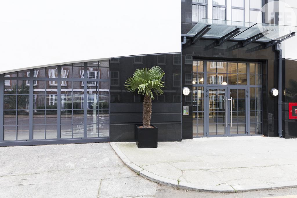 Carlow House Entry