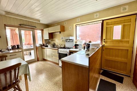 3 bedroom bungalow for sale, Scholes Lane, Scholes, Cleckheaton, BD19