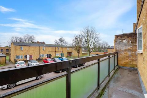 37 Bredhurst Close, London, SE20 7BH