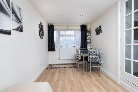 30 Jasmine Road, Kettering, NN16 9TX