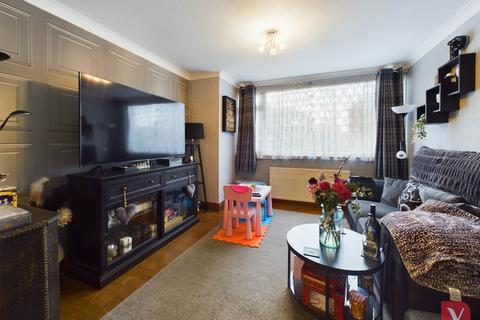 3 bedroom semi-detached house for sale, Sundon Park Road, Luton LU3