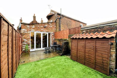 2 bedroom barn conversion for sale, High Street, Cawood, Selby