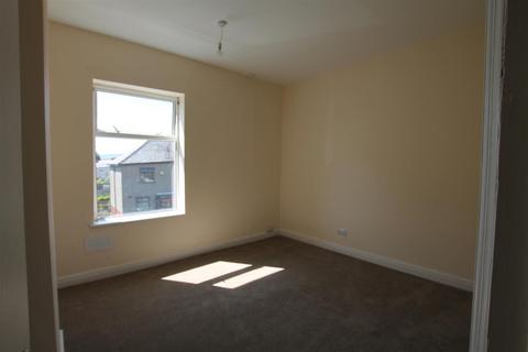 2 bedroom terraced house to rent, Glen Street, Colne