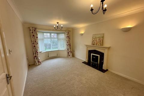 4 bedroom detached house to rent, Polperro Grove, Darlington