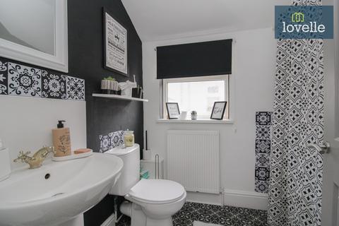 25 Cooper Road, Grimsby, DN32 8DF